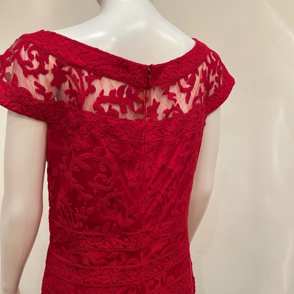 TADASHI SHOJI Filigree Embroidered Lace Red Cocktail Dress, NWOT, Size 12 - Picture 9 of 15